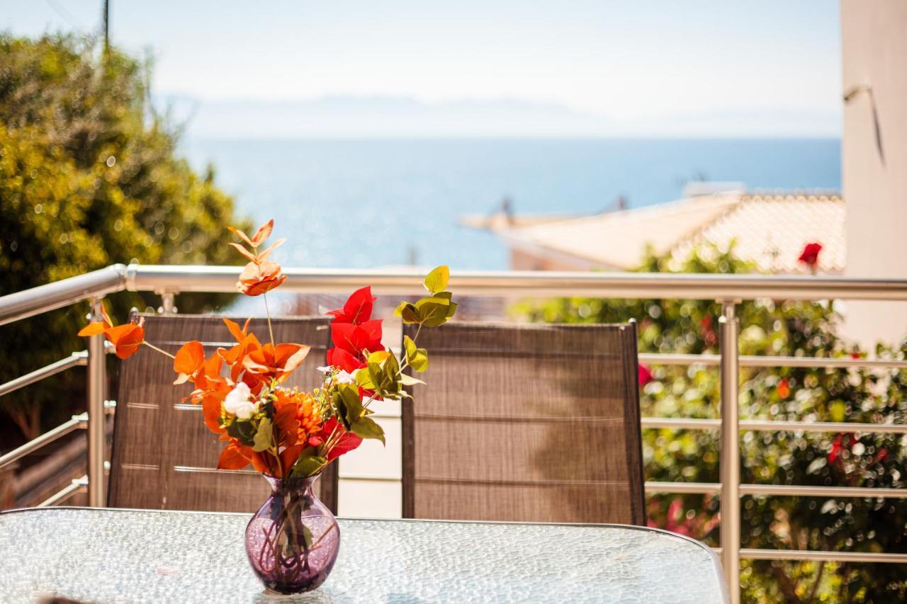 Seaside Getaway - Aelia Villa'S Dreamy Paradise Petalidi Exterior photo